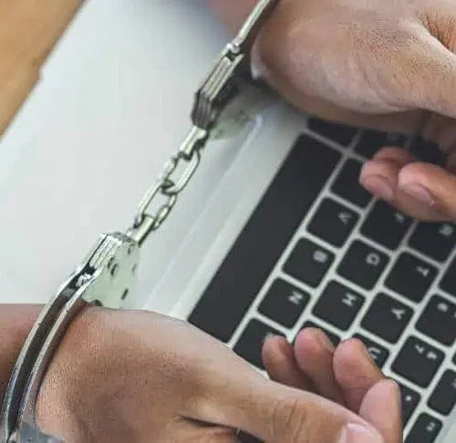 Difamación en redes sociales
